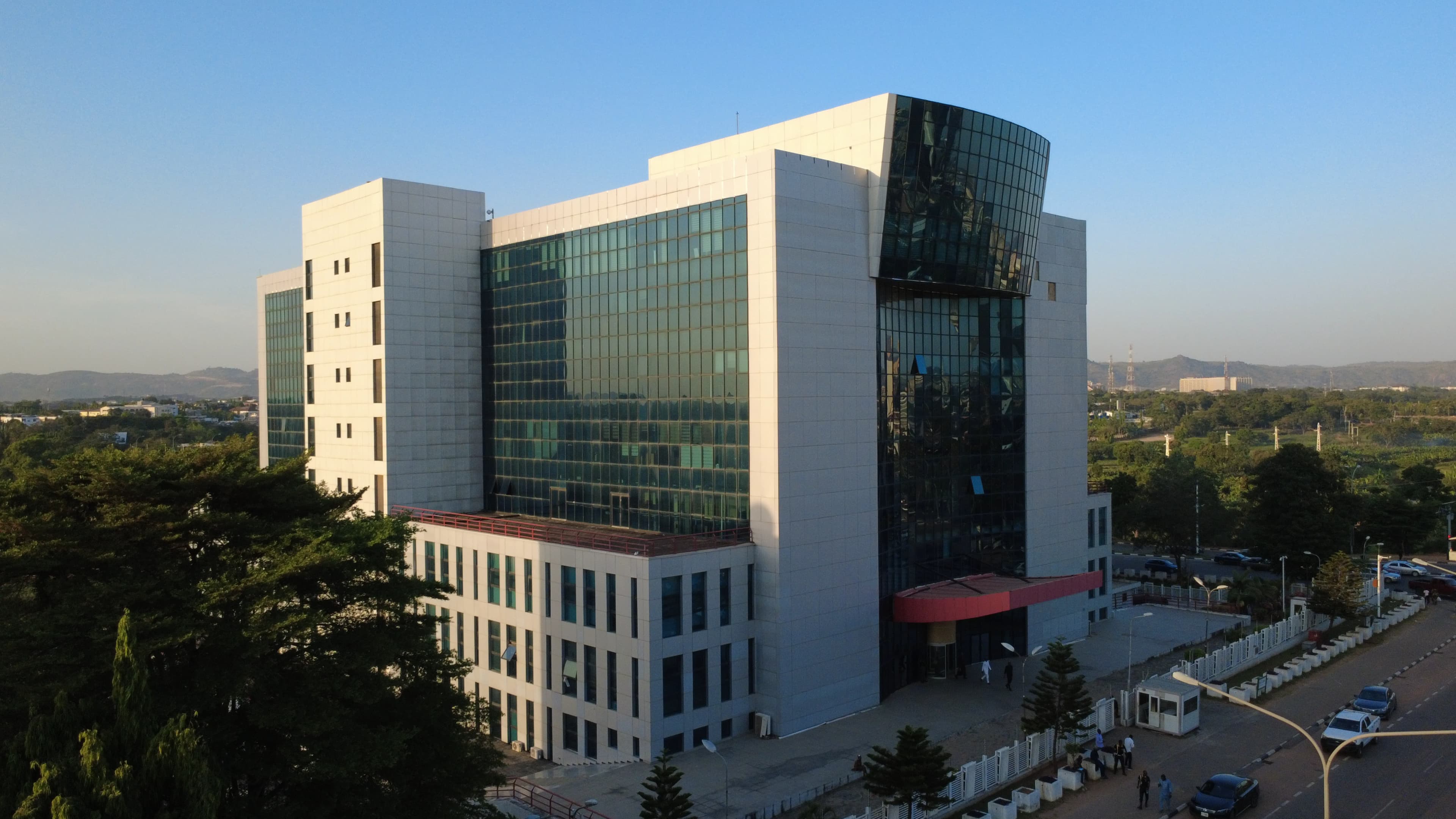 EL Mansur real estate development company building construction services