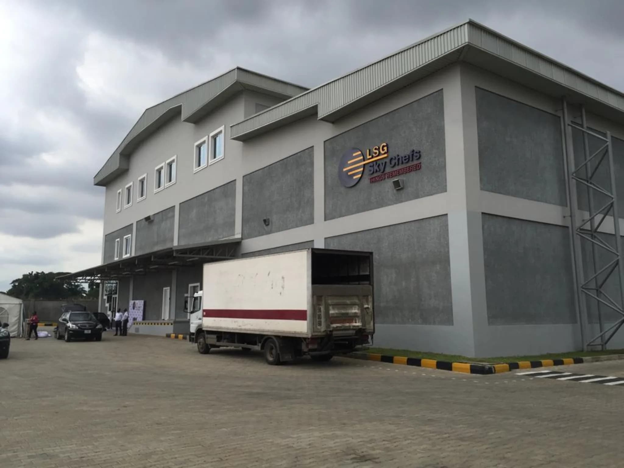 EL Mansur real estate development company building construction services